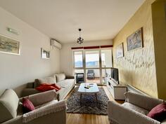 Dvosoban stan 70m2 - Bar - Centar grada