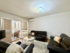 Dvosoban stan 100m2 - Bar - Centar grada