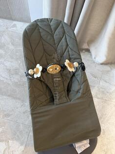 Baby Bjorn bouncer sa igračkom