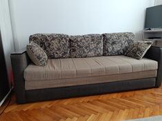 Trisjed na razvlačenje 