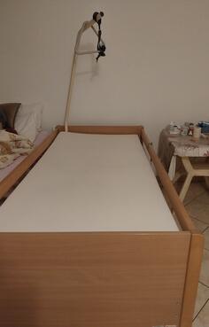 Prodajem bolnički krevet 