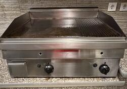 Posuđe i pribor za ugostiteljstvo