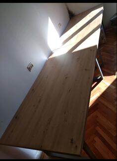 Prodajem 2 radna stola 90×180cm 