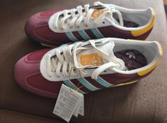 adidas patike 42.2/3 nove