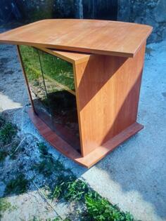 Komoda za televizor i muzičke uredjaje 