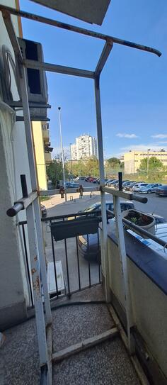 Sprava za vježbanje (vratilo, razboj, sklekovi)