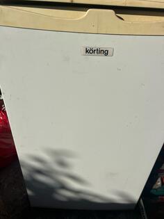 ispravan frižider.  Dimenzije 84*48*52 cm