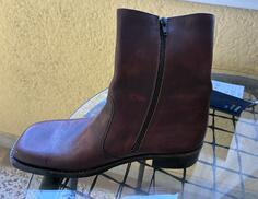 Muške kožne čizmice br 43, nošene jednom, proizvođač Obuća Krivokuća