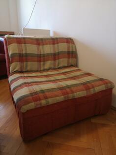 Prodajem dvije fotelje na razvlacenje