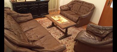 Prodajem koristenu SIMPO koznu garnituru. 