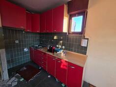 Prodajem kuhinju kao nova