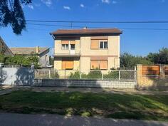 Porodična kuća 200m2 - Bački Petrovac - Bački Petrovac (uži dio)