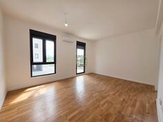 Dvosoban stan 64m2 - Podgorica - Tološi