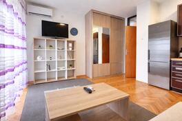 Garsonjera 27m2 - Podgorica - Podgorica (uži dio) Momisici, Malo brdo