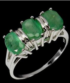 Elegantni srebrni prsten sa 3 prirodna smaragda