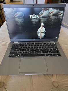 Dell  - 13" Intel i5 8GB GB