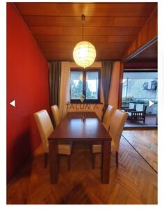 Trpezarija sa 6 stolica