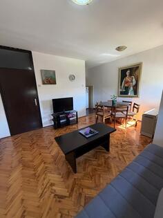 Jednosoban stan 47m2 - Cetinje - Cetinje (uži dio) Gipos