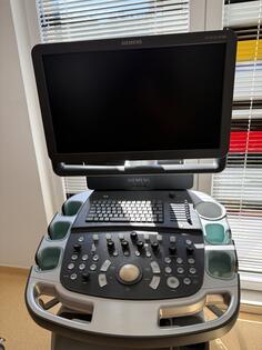 Prodajem ultrazvučni aparat Siemens Acuson X700