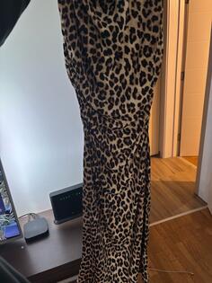 h&m haljina nijednom obučena 