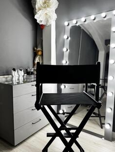 Ogledalo, komoda i stolica za sminkanje