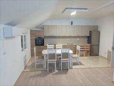 Kuća sa više stanova 120m2 - Podgorica - Momišići