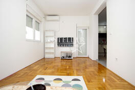 Dvosoban stan 64m2 - Podgorica - Iza Delte (1. Maj)