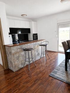 Dvosoban stan 90m2 - Podgorica - Mahala