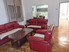 Kuća sa više stanova 60m2 - Podgorica - Zlatica
