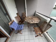 Sto i stolice za balkon