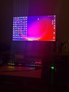Intel i5 - 16GB GB DDR4 - HDD + SSD