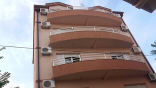 Trosoban stan 15m2 - Podgorica - Momišići