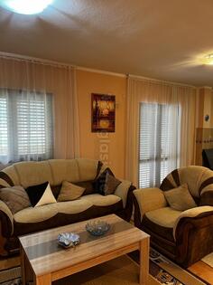 Kuća sa više stanova 85m2 - Budva - Lastva