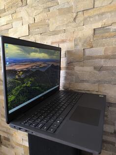 Dell 3510 - 15.6" Intel i3 8GB GB