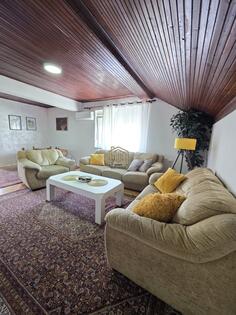 Trosoban stan 100m2 - Podgorica - Stari Aerodrom