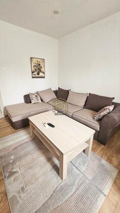 Dvosoban stan 70m2 - Podgorica - Iza Delte (1. Maj)
