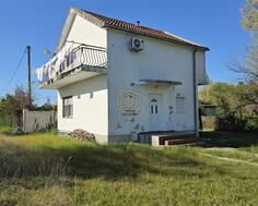 Porodična kuća 90m2 - Danilovgrad - Kosić