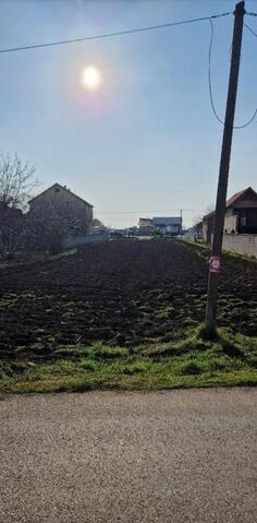 Građevinsko zemljište 744m2 - Stara Pazova - Novi Banovci