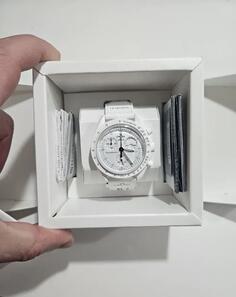 OMEGA X Swatch - MISSION TO THE MOONPHASE Unisex sat
