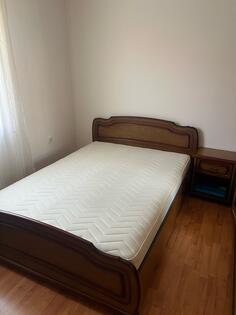 Prodajem 3 spavaće sobe - puno drvo 