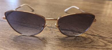 Brend: Vogue EyewearModel: VO4324S (često se piše 4324-S) Tip: ženske sunčane naočare