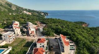 Građevinsko zemljište 958m2 - Budva - Rijeka Reževići