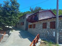 Kuća sa više stanova 500m2 - Bar - Gluhi Do