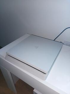 Sony - PlayStation 4