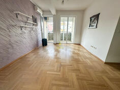 Dvosoban stan 72m2 - Podgorica - > Okolina grada