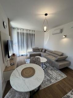 Jednosoban stan 45m2 - Bar - Centar grada