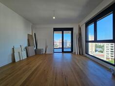 Dvosoban stan 80m2 - Bar - Centar grada