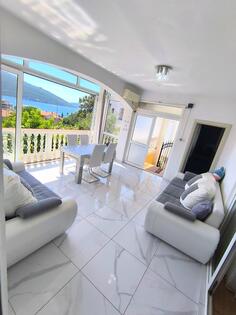 Dvoiposoban stan 84m2 - Herceg Novi - Kumbor