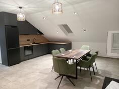 Dvoiposoban stan 80m2 - Tivat - Centar grada Učuri