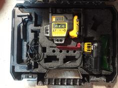 laser dewalt